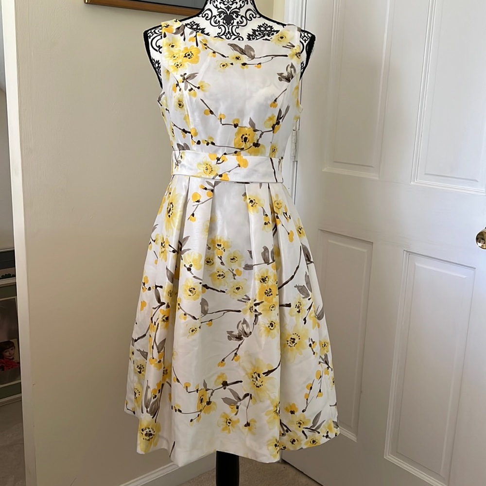 Jessica Howard Floral Dress